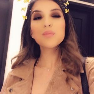 Meet your Posher, Alexandria